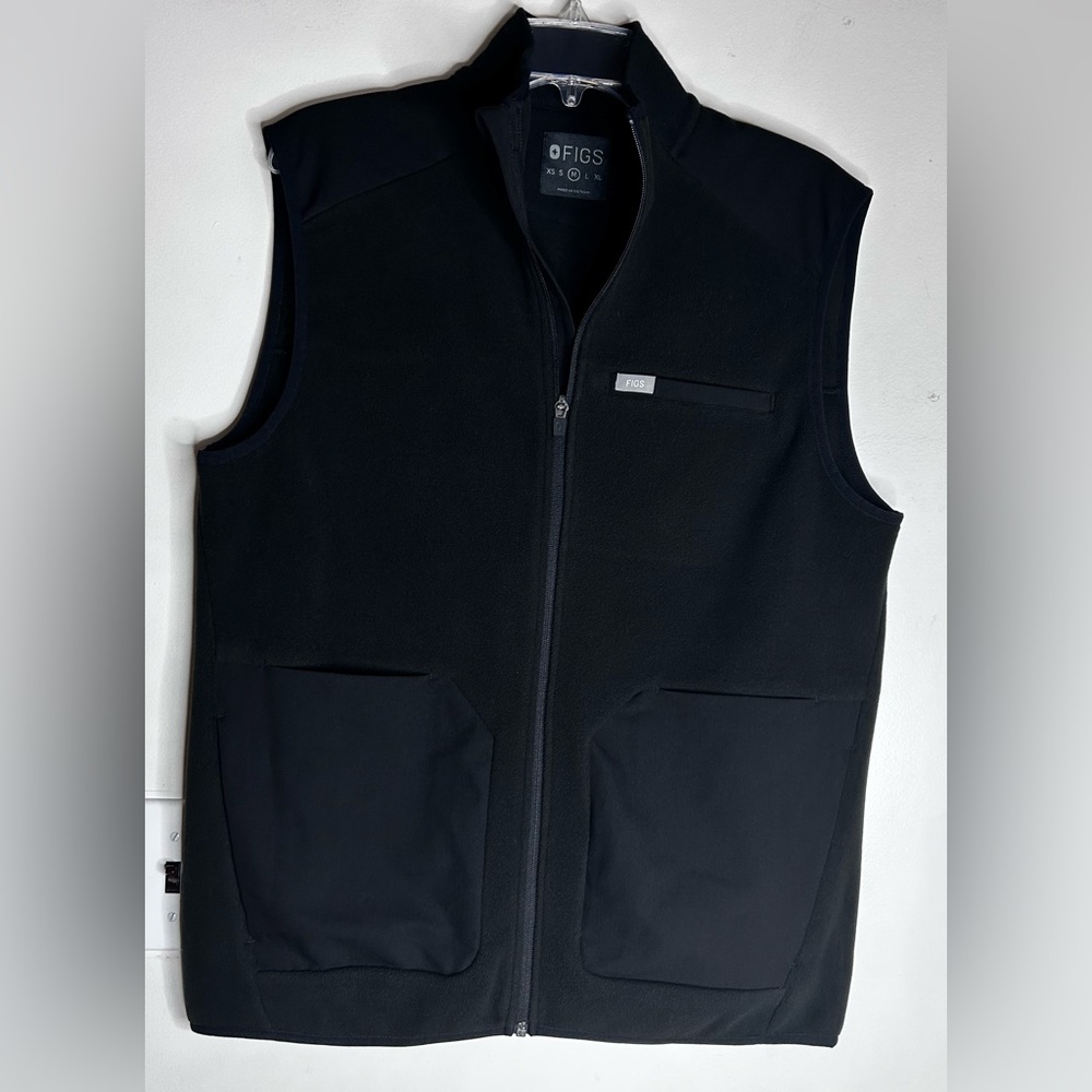 Figs Essential Fleece Vest Black Women Full Zip  Size Medium
